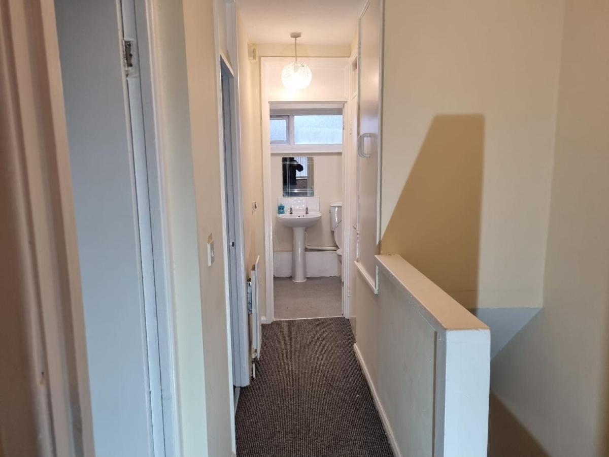 Nice Residential Within Easy Reach Of Town マンチェスター エクステリア 写真